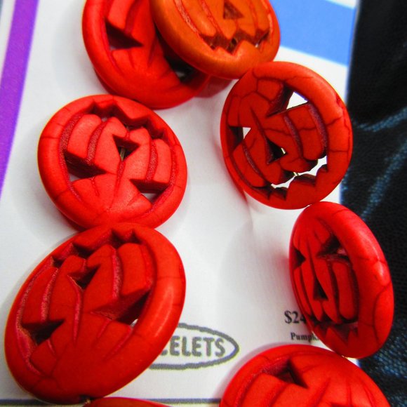 Orange Howlite Jack O Lantern Pumpkins 7" Stretchy Bracelet - Picture 2 of 3